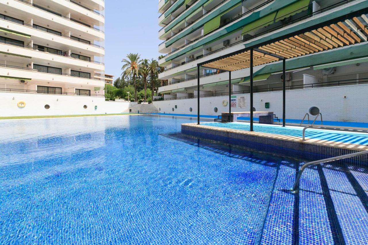 Uhc Montecarlo Apartments Salou Exterior foto