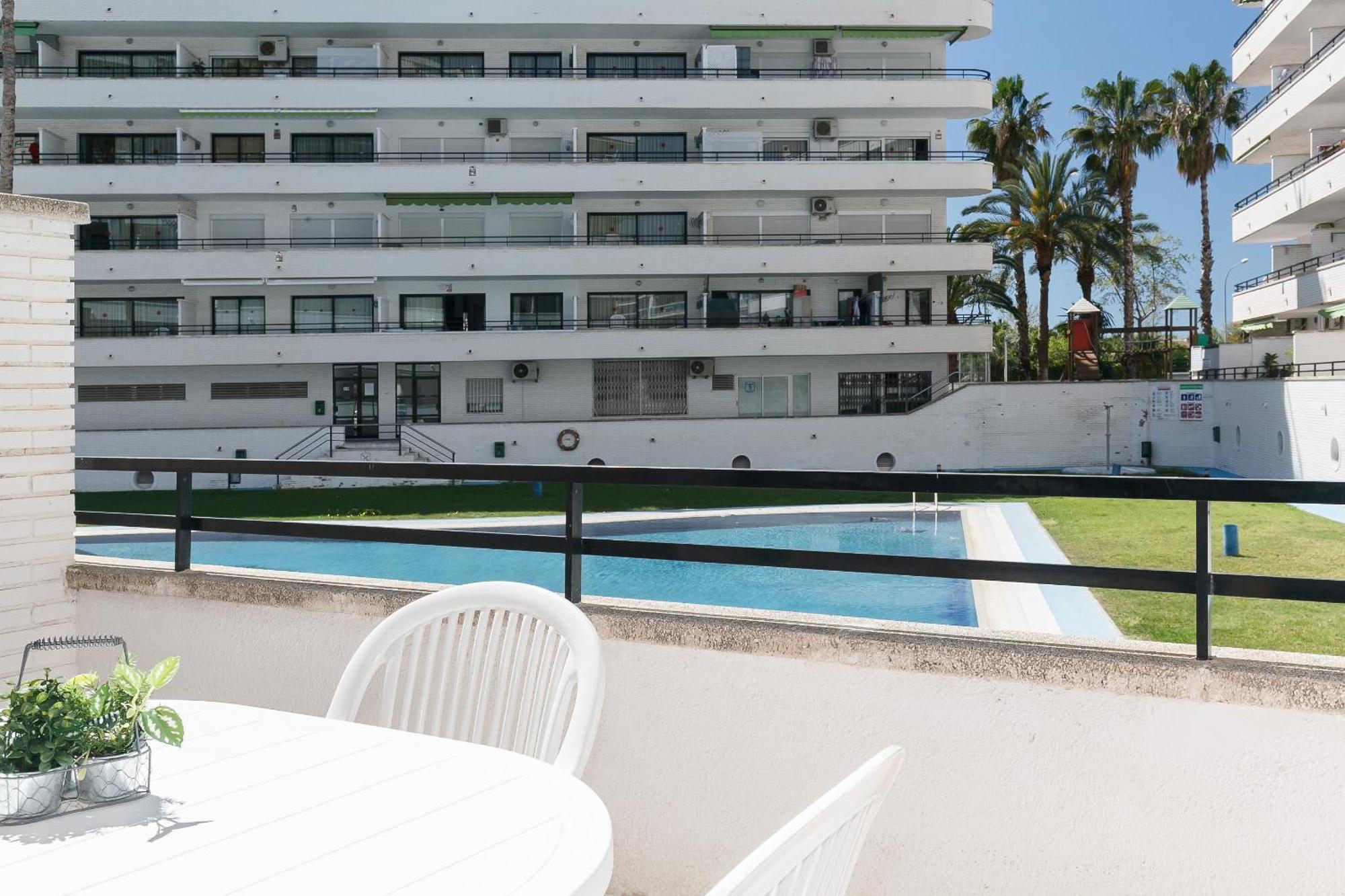 Uhc Montecarlo Apartments Salou Exterior foto
