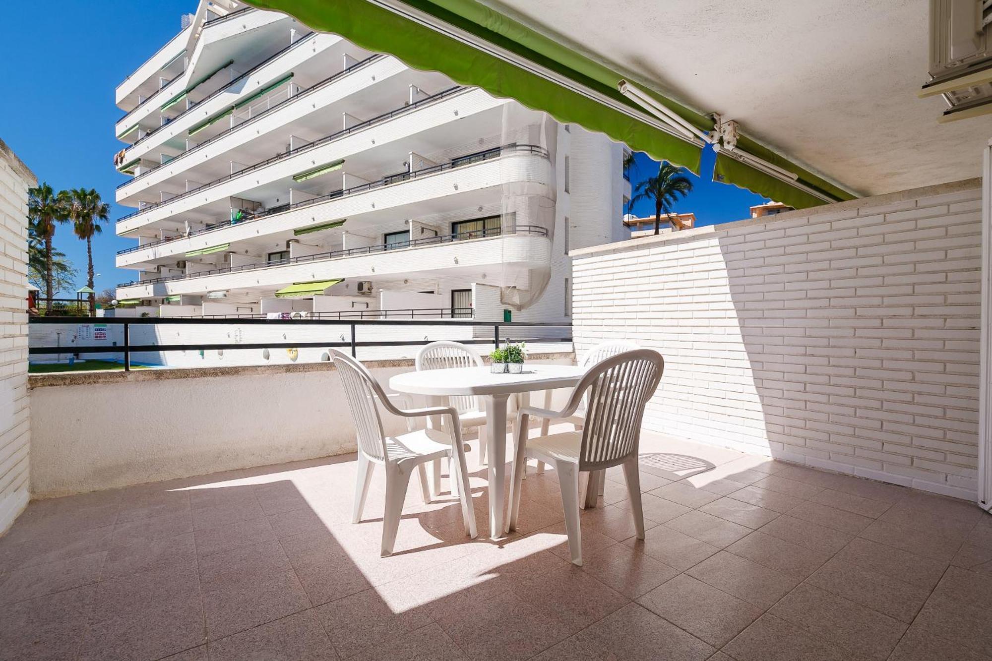Uhc Montecarlo Apartments Salou Exterior foto