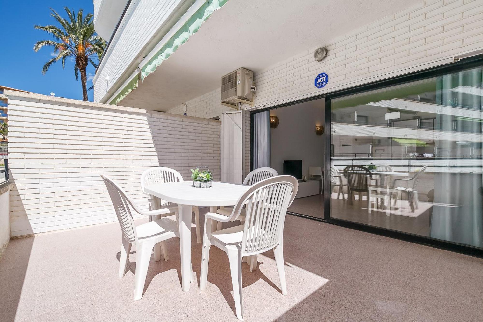 Uhc Montecarlo Apartments Salou Exterior foto